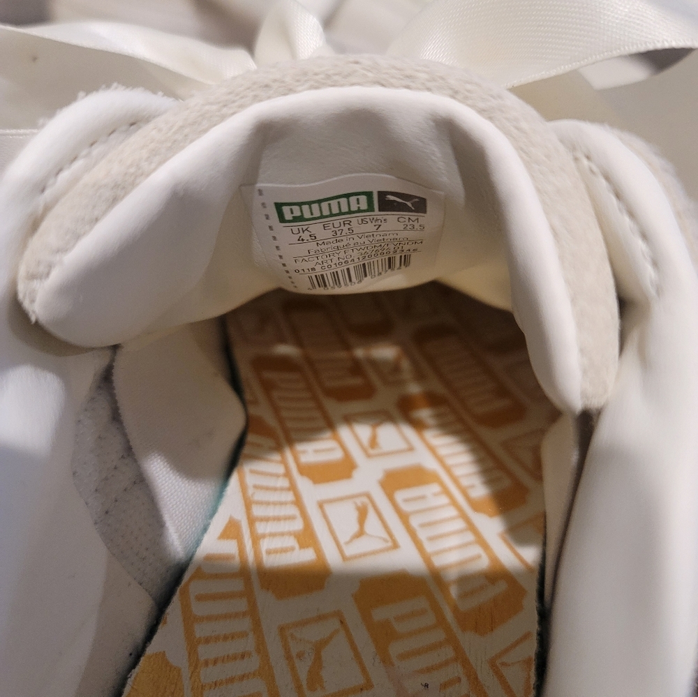 Puma Suede Heart limited edition embroidered Sneakers - Picture 5 of 5